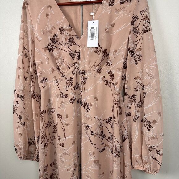 NWT Baltic Born Size Medium Long Sleeve Floral Mini Dress V-Neck Pink - Picture 2 of 5